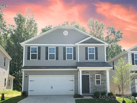 7125 Stoney Wood Ln, Charlotte, NC 28215