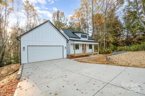 1043 Lester Rd, Clover, SC 29710 photo 6