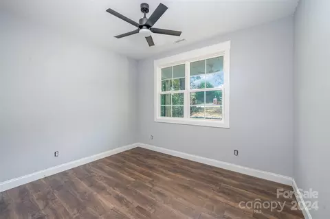 1043 Lester Rd, Clover, SC 29710 photo 23