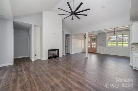 1043 Lester Rd, Clover, SC 29710 photo 13