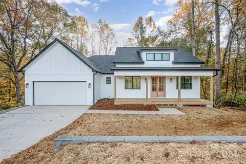 1043 Lester Rd, Clover, SC 29710