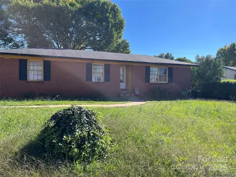 1424 Montana Dr, Charlotte, NC 28216