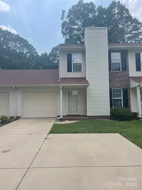 305 Cook St, Mooresville, NC 28115