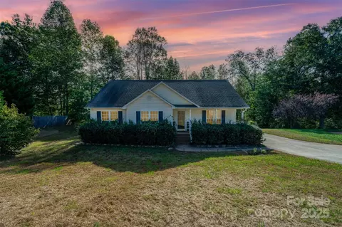 920 Brooklee Dr, Kings Mountain, NC 28086