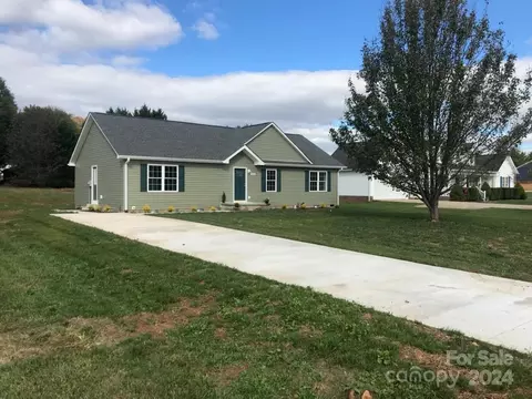 414 Drumstand Rd, Stony Point, NC 28678