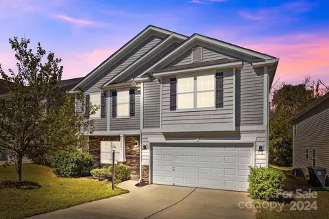 11704 Ragan Elizabeth Ct, Charlotte, NC 28278