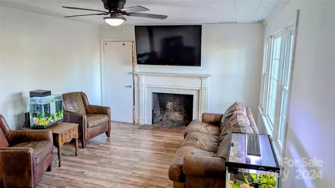 Living - 2292 Shiloh Unity Rd, Lancaster, SC 29720 photo 2 of 3
