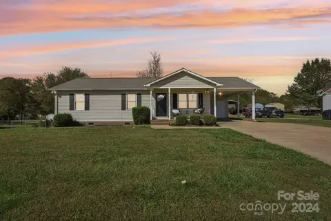 120 Trotter Ln, Kings Mountain, NC 28086