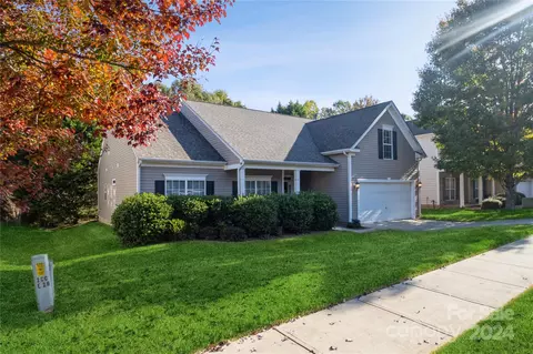 10264 Tintinhull Dr, Fort Mill, SC 29707