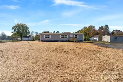 1425 Shinnville Rd, Cleveland, NC 27013
