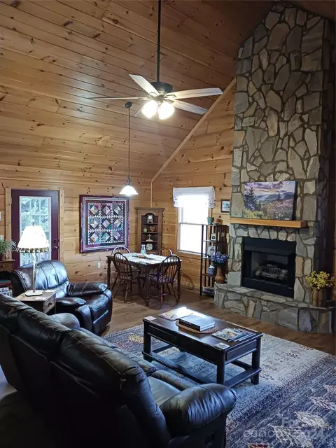 489 Panoramic Loop, Maggie Valley, NC 28751 photo 6