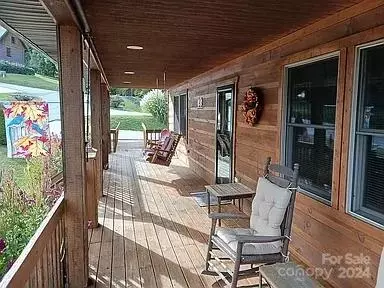 489 Panoramic Loop, Maggie Valley, NC 28751 photo 4
