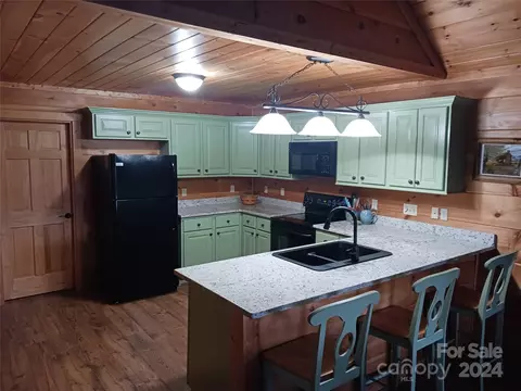 489 Panoramic Loop, Maggie Valley, NC 28751 photo 8