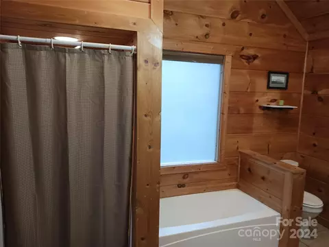 489 Panoramic Loop, Maggie Valley, NC 28751 photo 16