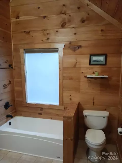 489 Panoramic Loop, Maggie Valley, NC 28751 photo 14