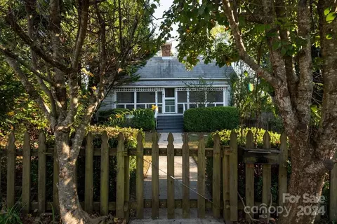 35 Miner St, Brevard, NC 28712