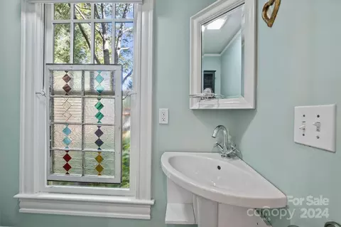 Bath - 559 N Main St, Davidson, NC 28036 photo 2 of 3
