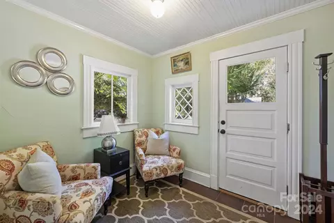 Exterior - 559 N Main St, Davidson, NC 28036 photo 4 of 6