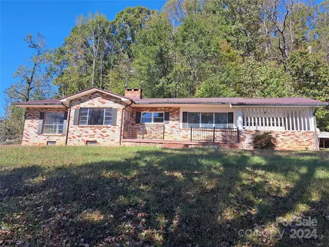 2970 Clarks Chapel Rd, Lenoir, NC 28645
