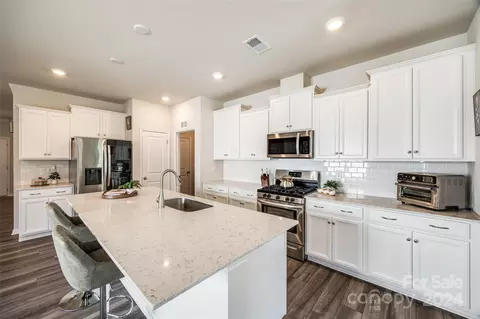 18030 Stark Way, Charlotte, NC 28278