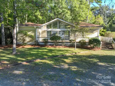 173 Delwood Ct, Mount Gilead, NC 27306