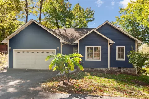 29 Lingering Shade Ln, Waynesville, NC 28786