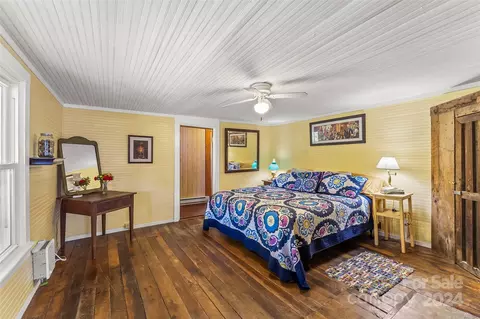 Bedroom - 4876 Paint Fork Rd, Mars Hill, NC 28754 photo 2 of 4