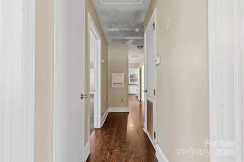 Entry Way - 1010 E Franklin St, Monroe, NC 28112 photo 2 of 2
