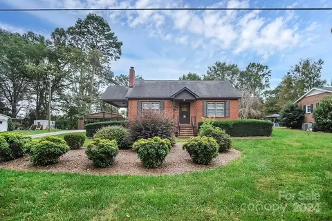 612 Lowell Ave, Lowell, NC 28098