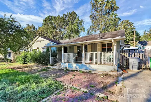 10031 Clairemore Pl, Charlotte, NC 28216