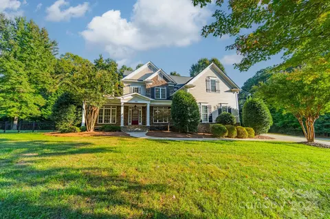 106 Hammersmith Farms Ln, Mooresville, NC 28117