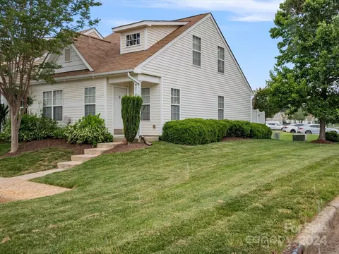 8210 Long Branch Ln, Fort Mill, SC 29707