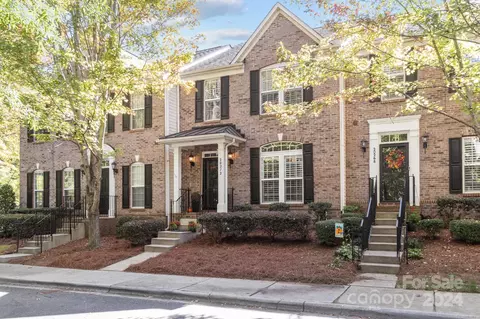 20272 Amy Lee Dr, Cornelius, NC 28031