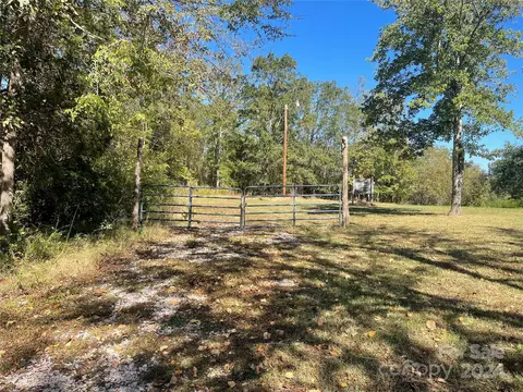 3249 York St, Sharon, SC 29742