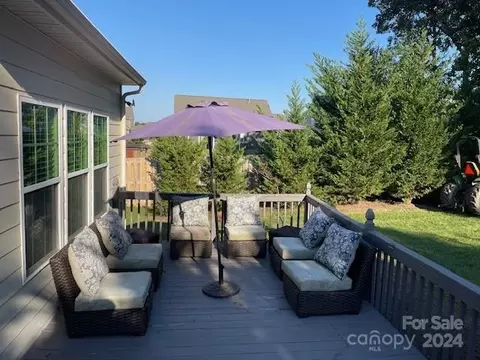 Exterior - 2219 Knocktree Dr, Indian Trail, NC 28079 photo 3 of 6