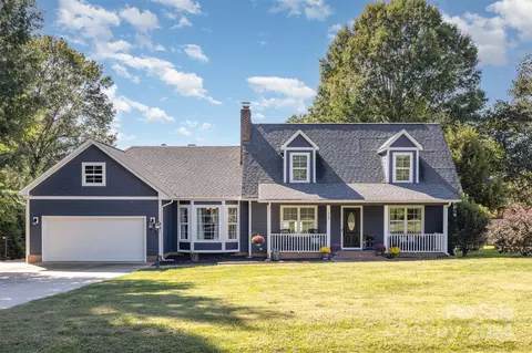 558 Isle Of Pines Rd, Mooresville, NC 28117