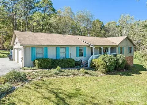553 Nellie John Dr, Clyde, NC 28721