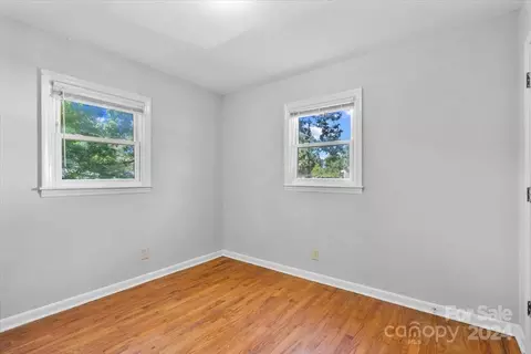 Bedroom - 1101 Wayside St, High Point, NC 27260 photo 5 of 7