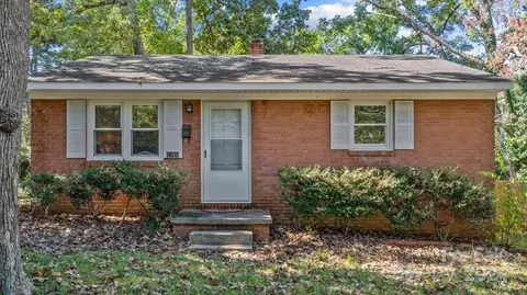 Exterior - 1101 Wayside St, High Point, NC 27260 photo 1 of 5