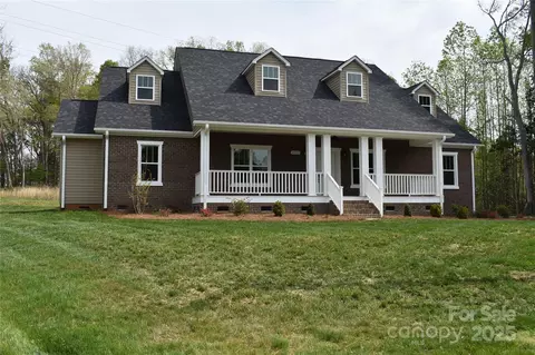 1117 Shadowmoss Ct, Salisbury, NC 28147