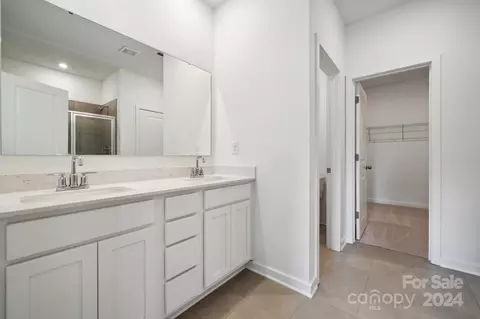 Entry Way - 542 Mountain View Dr, Monroe, NC 28110 photo 2 of 3