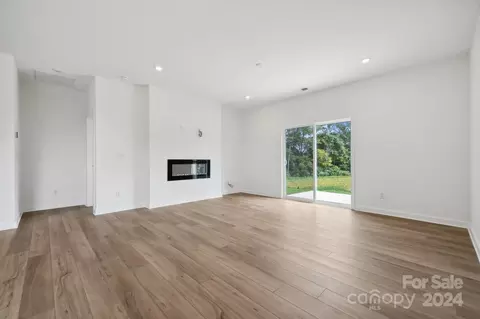 Living - 542 Mountain View Dr, Monroe, NC 28110 photo 3 of 3