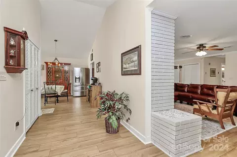 Entry Way - 401 Pinecroft Ln, Spencer, NC 28159 photo 3 of 3