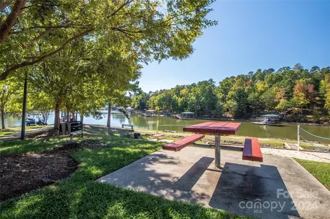 9114 Windjammer Dr, Tega Cay, SC 29708 photo 39