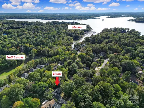 9114 Windjammer Dr, Tega Cay, SC 29708 photo 2