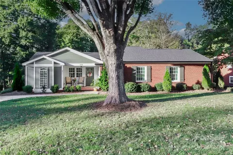 436 Summit Ave, Statesville, NC 28677