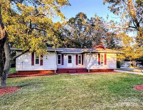 1700 Northwoods Dr, Kings Mountain, NC 28086