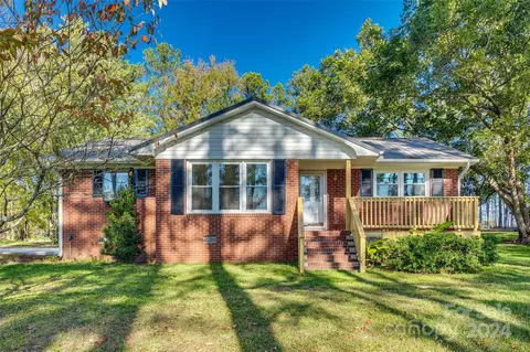 2554 W Chester School Rd, Chester, SC 29706