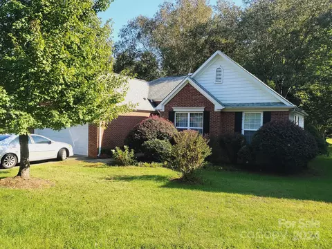 12020 Fox Glen Rd, Charlotte, NC 28269