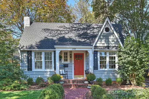 2109 Lombardy Cir, Charlotte, NC 28203